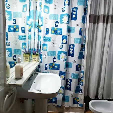 Carihuela Renovado - Wifi 365 Mbps - Fire Stick Amazon - Playa A 50 Metros * Torremolinos