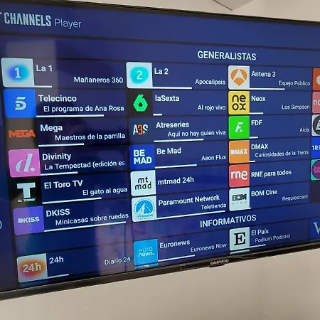 Lejlighed Carihuela Renovado - Wifi 365 Mbps - Fire Stick Amazon - Playa A 50 Metros *